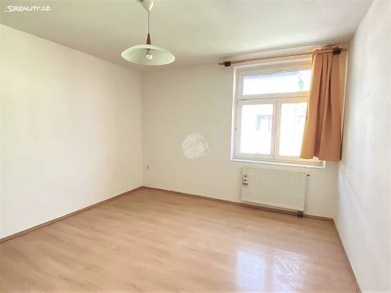 Pronájem bytu 1+kk 28 m², Jiráskova, Benešov