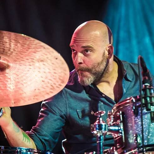 Soubor:Dave King (drummer)-2.jpg – Wikipedie