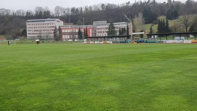 Polečnice v Českém Krumlově straší, podívejte se na video. Fotbal nezastavila