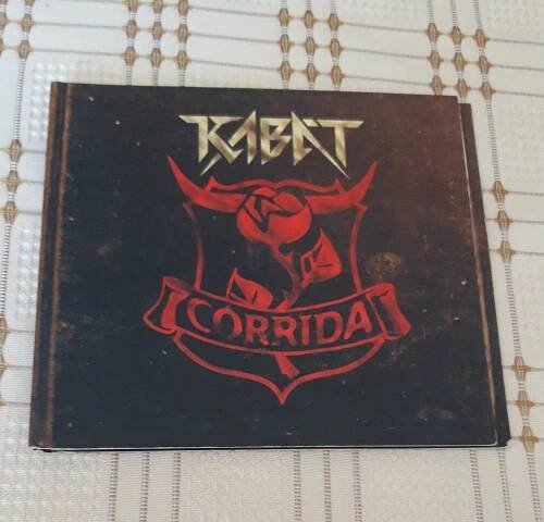 KABÁT CORRIDA