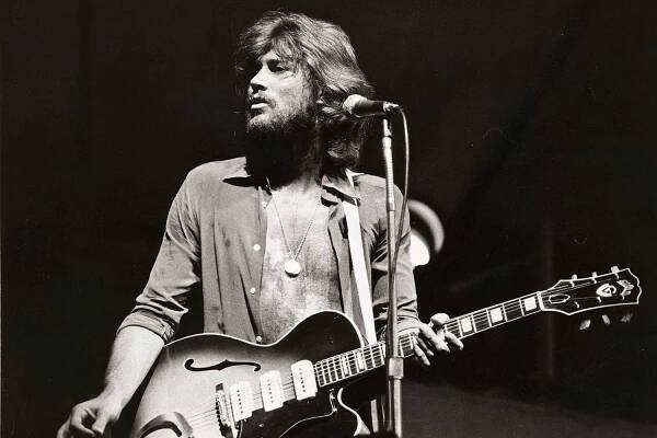 Celebrate Barry Gibb's 76th Birthday with His Life in Photos