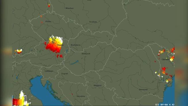 Video: Do Česka se hnala extrémní bouřka. Na hranicích se "zázračně" rozbila