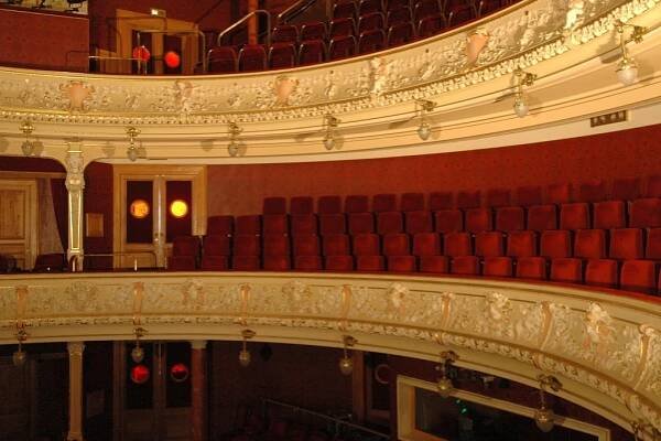 Databáze divadel / Divadelní architektura v Evropě