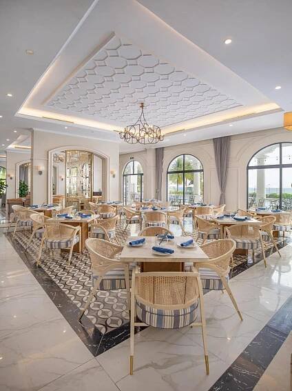 Restaurace v ubytování Melia Vinpearl Phu Quoc