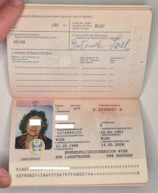 Cestovní pas - Rakúsko 2008 + vodičský preukaz -jedna osoba , neplatný - Starožitnosti a umění