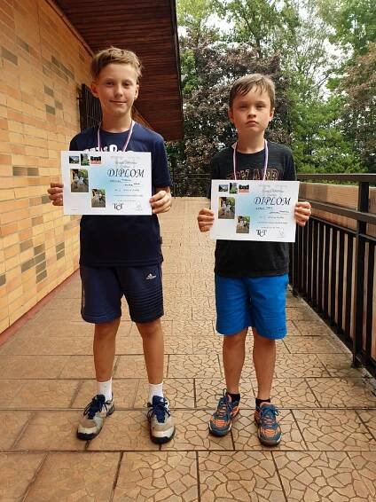 3.místo čtyřha mladší žáci zleva :  Jakub Kafka, Kristián Krawiec