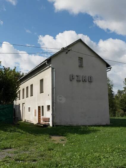 Soubor:Dom PZKO Gnojnik.jpg – Wikipedie