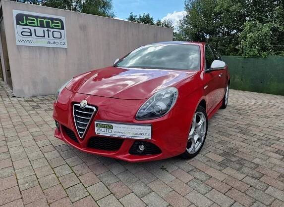 Prodej Alfa Romeo - Giulietta REZERVOVÁNO!! 1,4 Ti 88kW XENONY 1.
