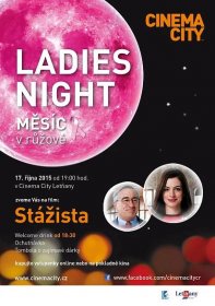 Růžová Ladies Night v Cinema City nabídne předpremiéru komedie Stážista | topvip.cz
