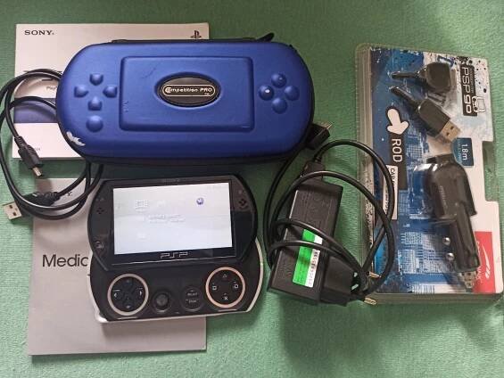 PSP PlayStation Portable GO