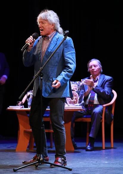 Viktor Sodoma zazpíval svůj hit Papoušek kakadu.