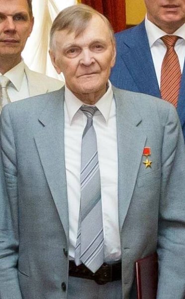 Jurij Vasiljevič Bondarev – Wikipedie