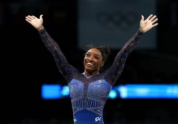 Sixth Time's the Charm! Simone Biles Wins Gold in Paris Olympics All-Around Final as Suni Lee Earns Bronze