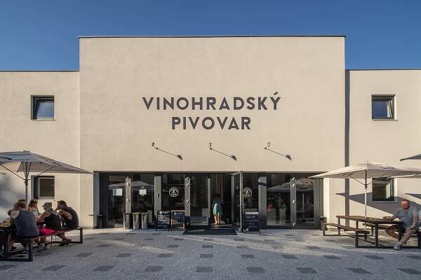 Předprostor pivovaru s výčepem