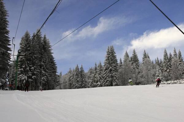 Ski areál Kubova Huť - ubytování, počasí, online webkamera, otevírací doba, akce