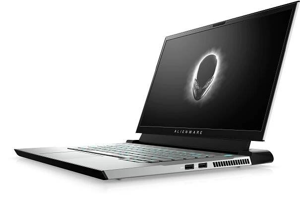 Dell Alienware m17 R3 i7 16GB RTX2070S 1TB SSD 300 Značka Dell