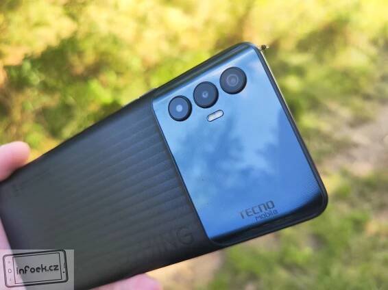 RECENZE: TECNO Spark 8 Pro – 128 GB úložiště a 33W nabíjení do 4 tisíc Kč – Infoek.cz
