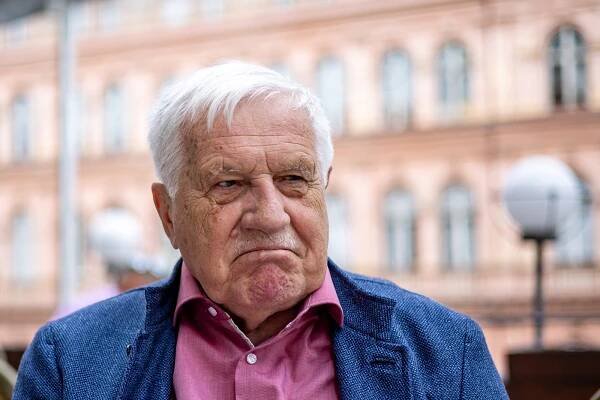 Jakýkoliv kompromisní mír je lepší než válka, říká exprezident Václav Klaus