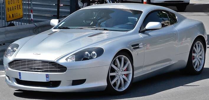Soubor:Aston Martin DB9 - Flickr - Alexandre Prévot (16) (cropped).jpg – Wikipedie