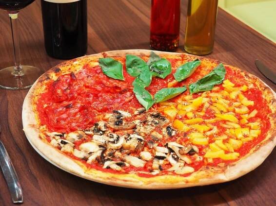 2 házené pizzy v centru Brna: na výběr 20 druhů včetně vege variant