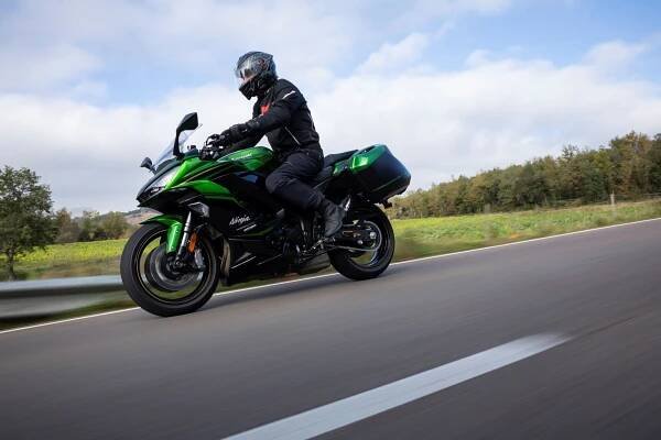 Kawasaki Ninja 1100SX 2025: prvé dojmy z okolia Barcelony - motocykel.sk