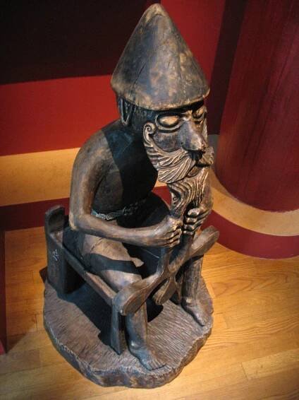 Soubor:Thor statue reproduction.jpg – Wikipedie
