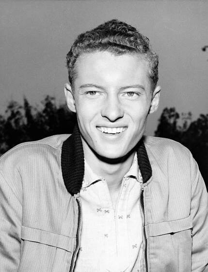 Ken Osmond, the Troublemaker Eddie Haskell on ‘Beaver’, Dies at 76