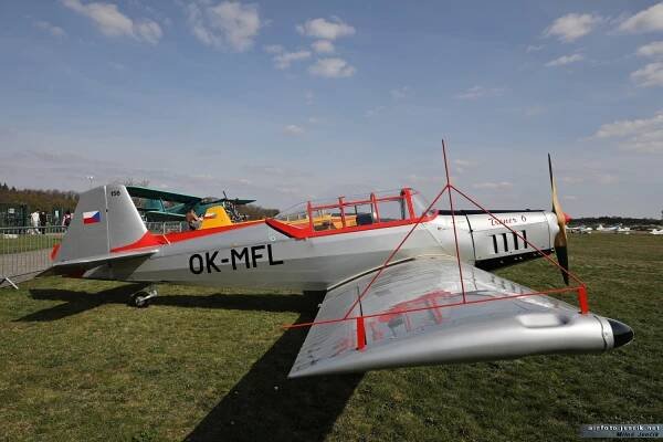 .:: airfoto.jencik.net .:. Den otevřených dveří letiště Točná | Točná | 12. 4. 2025