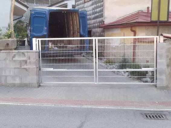 Vratové systémy a vjezdové brány - Konsorcium - KOVO