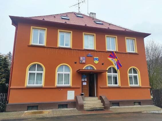 FOTO: Tibetské vlajky visí v osmi městech a obcích okresu Louny