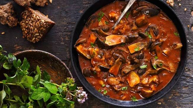 Houbový guláš: nejlepší recept z lesních hub
