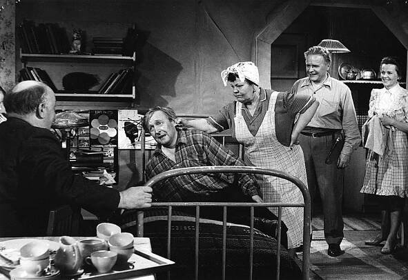 Pinsiön parooni - Z filmu - Eero Roine, Olavi Ahonen, Elna Hellman, Eino Kaipainen, Mirjam Novero-Laine
