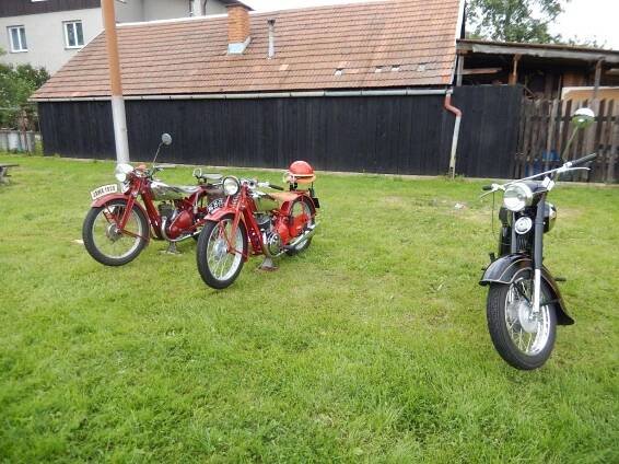 Veteránský piknik Olšany | Fotogalerie | Auto Moto Veterán Klub Česká Ves