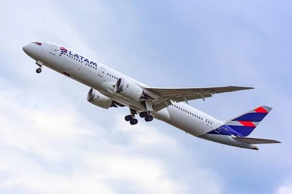 LATAM orders up to 15 Boeing 787-9 Dreamliners
