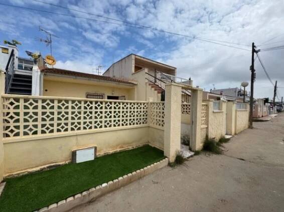 Prodej nemovitostí Torrevieja, Reality ve Španělsku