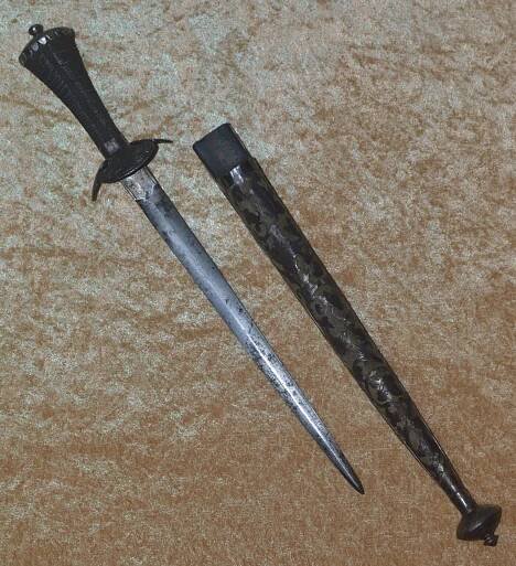 ﻿Exceptional Gilded Pappenheimer Rapier, ca. 1630 - Antique Weapon Store