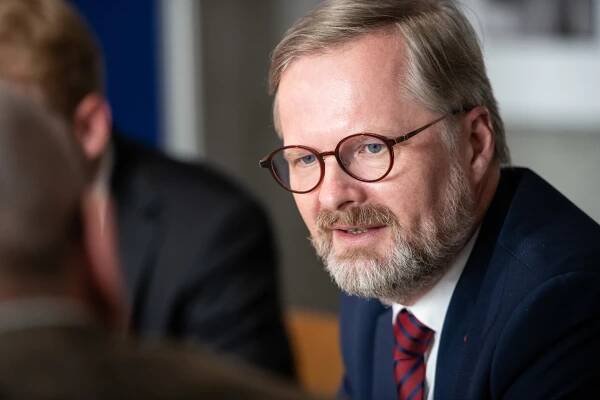 Fialovo odmítnutí hradní kandidatury? Dobrá zpráva pro stát