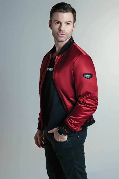 [100+] Daniel Gillies Wallpapers