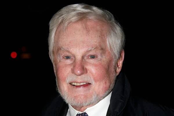 Derek Jacobi and Arlene Phillips given special Olivier Awards ahead of ceremony