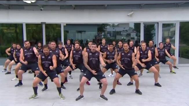 VIDEO: Namakaní borci z Nového Zélandu a jejich Haka na Nově!