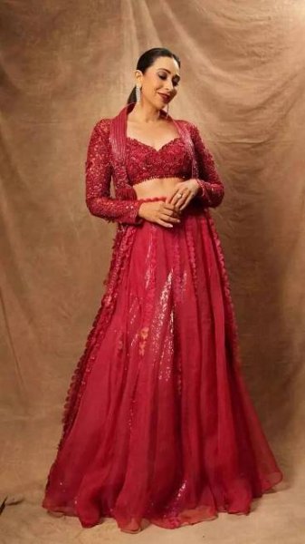 Karisma Kapoor's stylish experiments with ethnic wear