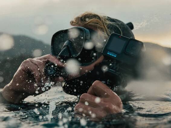 Gopro hero 11 in water