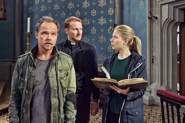 Vraždy u jezera - Kletba z hlubin - Z filmu - Matthias Koeberlin, Maximilian Dirr, Nora von Waldstätten