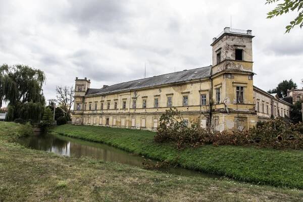 Zámek Veselí nad Moravou | Databáze domů s historií