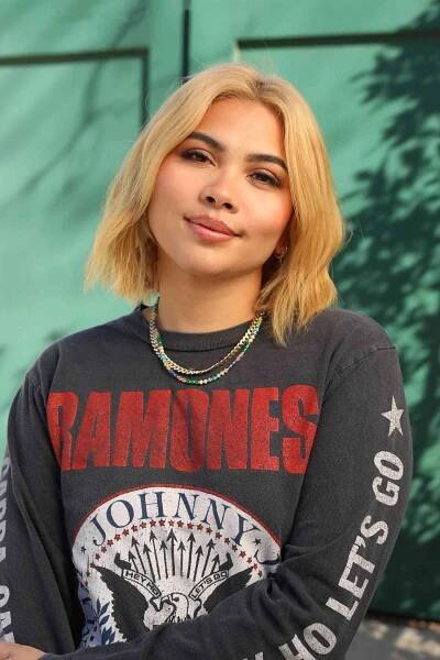 ROLLOUT Hayley Kiyoko