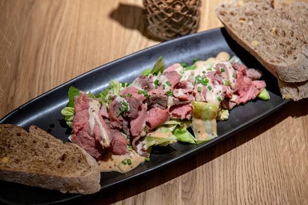 Bistro Nro 66 - kousek venkova v srdci Olomouce. Láká na steaky i kapra