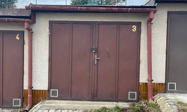 Prodej garáže na vlastním pozemku (29 m²), Brno - Bystrc, ul. Foltýnova | David Raus