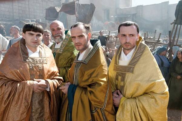 Anatole Taubman, Branko Tomovic, and Richard van Weyden in Die Päpstin (2009)