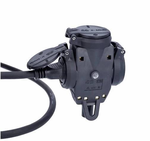 AS Schwabe 60455 3násobná zásuvka plnogumové 230 V černá IP44