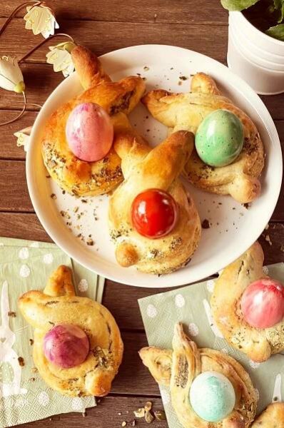 Osterhasen aus Hefeteig